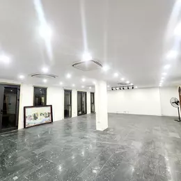 bán toà văn phòng phố Lê Duẩn, Đống Đa, view Hồ Ba Mẫu, 400m2 - 10 Tầng