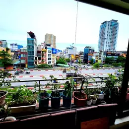 TÂY SƠN, ĐỐNG ĐA. 30M2 5 TẦNG MT 5M GIÁ 10 TỶ- LÔ GÓC- HIẾM NHÀ BÁN- 2 MẶT PHỐ- KINH DOANH SẦM UẤT.