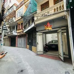 B.ÁN N.HÀ ĐƯỜNG TRẦN ĐẠI NGHĨA - PHÂN LÔ HAI BÀ TRƯNG - Ô TÔ DỪNG ĐỖ VÀO NHÀ - CÓ Ô CHỜ THANG MÁY