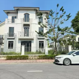 Bán căn biệt thự 240m2 tại đại đô thị vsip từ sơn bắc ninh