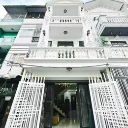 Nhà hẻm xe hơi Huỳnh Tấn Phát, 4 phòng, 5.8 tỷ, full nội thất