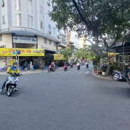 HIẾM. Căn góc 2 mặt tiền đường số, ngang 7m, 117m2, 3 tầng, Phường Tân Quy Quận 7-Gía 35