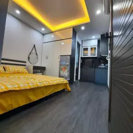 Bán nhà Hoàng Quốc Việt  thang máy vù vù, gần phố, 30m ô tô, ở và kinh doanh 40m -7.4 tỷ