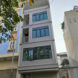 Bán nhà Phạm Văn Đồng  thang máy vù vù, gần phố, 30m ô tô, ở và kinh doanh 38m -6.8 tỷ