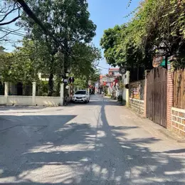 Hiếm - Lô Góc Ngõ Nông Gần Ô Tô - Thang máy