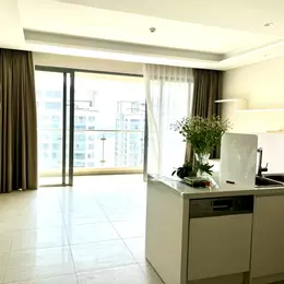 Cho thuê căn hộ 2PN tầng cao, view hồ bơi siêu đẹp tại Đảo Kim Cương