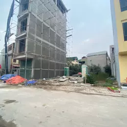 ĐẤT VỈA HÈ RỘNG 12M Ô TÔ TRÁNH ĐỖ NGÀY ĐÊM - KINH DOANH MẶT CHỢ - VIEW CÔNG VIÊN LONG BIÊN