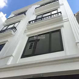 Bán nhà tại ĐH Công Nghiệp Nhổn, ĐH Thành Đô Nam Từ Liêm, dt 34m2 * 5T giá 3,9 tỷ. LH: 0988 192 973