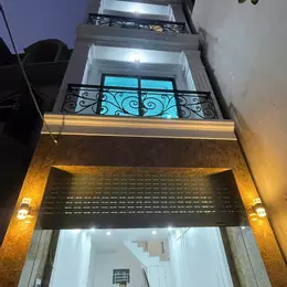 bán gấp nhà dân xây tây tựu 32m2x5 tầng, ô tô 70m, sát quận ủy từ liêm, giá chỉ 4.2 tỷ