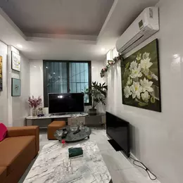 Văn Chương/Đống Đa - Mặt ngõ/Oto qua nhà/Kinh doanh tấp nập