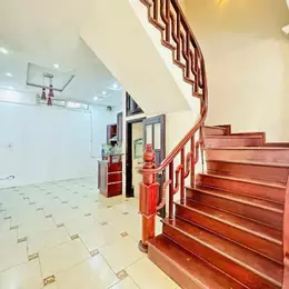 Phố Trích Sài 45m2, 5T, MT4.2m chỉ 10m ra Hồ Tây sân rộng 100m2 hiếm nhà bán