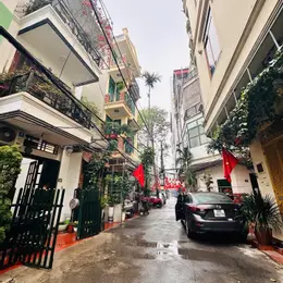 Bán 67m lãng yên atwngj nhà phân lô ô tô tránh vào nhà hai bà trưng