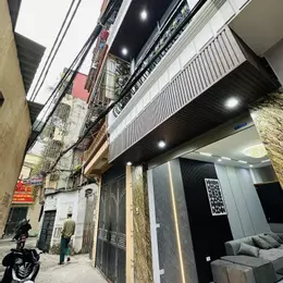Bán nhà riêng tại Ngõ 77 Bùi Xương Trạch, 5 Tầng, 7,5 tỷ, 34m2, 5PN, 5WC, giá siêu hời!