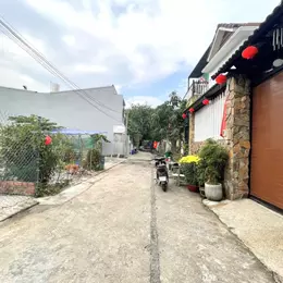 Bán Đất Gấp, P lô, Hẻm Xe Hơi, Linh xuân Thủ Đức, DT 82 m2 ( 5.2 X 16 ), giá chỉ 3.95ty