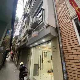 Bán nhà Trương Định giá 5.6 tỷ, diện tích 24m2, 4 tầng, mặt tiền 3m