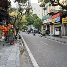 BÁN NHÀ MẶT PHỐ TRẦN HƯNG ĐẠO - HOÀN KIẾM - 10 TỶ 20m 3 tầng có nóc