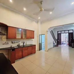 Nhà đẹp Nguyễn Chí Thanh, 42 m2, 5 tầng, giá chỉ 16 tỷ