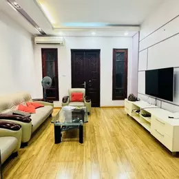 Bán nhà Nguyễn Chí Thanh, ô tô đỗ cửa, 5 tầng, MT 4.5m, 63 m2, giá chỉ 16.9 tỷ