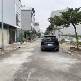 Chính chủ bán 79,5m2 đất TĐC Trâu Quỳ - Đường ô tô tránh, vỉa hè, view vườn hoa thoáng vĩnh viễn