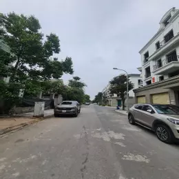 Đáo hạn vốn kinh doanh nên BÁN GẤP căn biệt thự đơn lập tại Đa Tốn, Gia Lâm. 200m2. Lh 0989894845