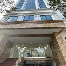 Bán tòa 8 nổi 1 hầm phố Lạc Long Quân 75 tỷ 145m2, MT7.5m kinh doanh gần Quận Ủy