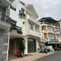 BÁN NHÀ SỔ RIÊNG XÂY DỰNG 3 TẦNG 6 PHÒNG ĐƯỜNG ĐOÀN THỊ ĐIỂM P4 ĐÀ LẠT GIÁ 16 TỶ