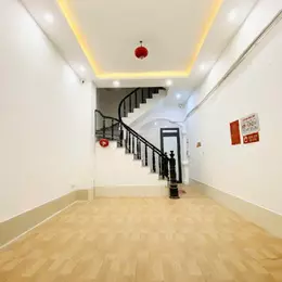 Bán Nhà ĐỊNH CÔNG, 39m², 6 Tầng, Ô Tô Đỗ Cửa, Kinh Doanh Đỉnh Cao, Chỉ 7.2 Tỷ