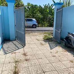 CHỦ NGỘP CẦN BÁN ĐẤT CÓ NHÀ CẤP 4 DT 5X30 FULL THỔ CƯ GIÁ 1TỶ600 ĐƯỜNG NHỰA