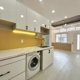 Bán CCMN Phú Diễn 80m2x7 tầng, thang máy, 80 triệu/tháng, 50m ra mặt phố, giá 13.9 tỷ