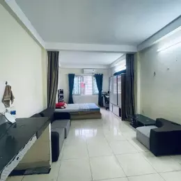 Bán nhà Hoàng Quốc Việt, 35m2, 5 tầng, 2 thoáng, ngõ ba gác, oto gần, ở sướng