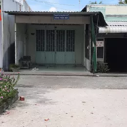 Cần bán gấp nhà và nhà tại chợ Vị Trung, huyện Vị Thuỷ, tỉnh Hậu Giang (có 83m thổ cư). Giá: 1tỷ
