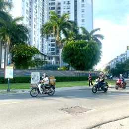 BÁN NHÀ SIÊU HOT – 40m² - 5 TẦNG – Ô TÔ VÀO NHÀ – HẺM THÔNG – KHU VIP TÂN PHÚ