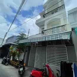 Bán nhà 3 tầng mê đúc chắc chắn DT 54,7m2 nở hậu, đường 5m oto thông, khu vực yên tĩnh , an ninh