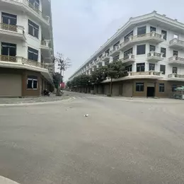 NHÀ 4 TẦNG TRUNG TÂM TP.THANH HÓA. 100% SẴN SỔ SANG TÊN NGAY. TRƯỜNG LIÊN CẤP QUỐC TẾ. LH: 0966