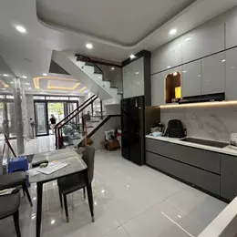 NHÀ MỚI Ở NGAY - Ô TÔ NGỦ TRONG NHÀ - 4 TẦNG BTCT - 4PN - HẺM THÔNG 5M - NGAY TRUNG TÂM QUẬN 10