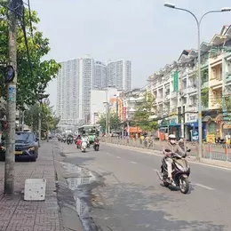 Mặt tiền Tạ Quang Bửu 4x20 đúc 5 tầng chỉ 18 tỷ 6
