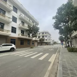 3.25 TỶ SANG TÊN SỔ NGAY. NHẬN NHÀ 4 TẦNG MỚI XÂY TP.THANH HÓA. LH: 0966 343 969