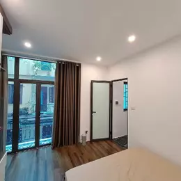 Nhà 3 tầng mặt phố Tam Khương Đống Đa cách ô tô tránh 3 mét, sổ đỏ chính chủ, vuông vắn
