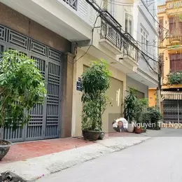 Bán gấp 74m2 đất có nhà riêng 5 tầng, phân lô ôtô tránh, MT 4.5m - 100m ra Hoàng Quốc Việt, 22 tỷ