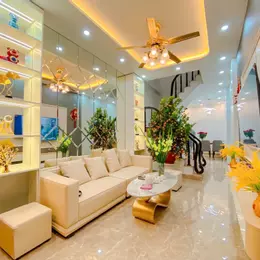 BÁN NHÀ PHỐ 8/3 HAI BÀ TRƯNG NHÀ ĐẸP FULL NỘI THẤT  TIỆN ÍCH ĐẦY ĐỦ THOÁNG SÁNG GIÁ 6,2 TỶ