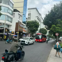 ***Bán nhà mặt tiền đường Cao Thắng, Phường 12, Quận 10 ngay Hà Đô Centrosa.