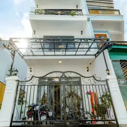GIÁM SẢM SÂU CHƯA ĐẾN 8 TỶ BÁN NHANH NHÀ NGUYÊN CĂN 1 TRỆT 3 LẦU TRẦN ANH TÔNG P8 ĐÀ LẠT