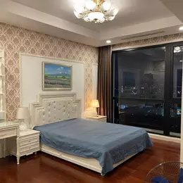 Cho thuê căn hộ 2PN + 1 kho Royal R2 – 130m², full tiện ích, nhận nhà ngay