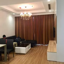 Cho thuê căn hộ cao cấp R2 130m2