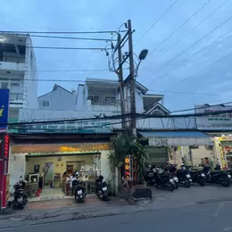Nhà mặt tiền Đỗ Xuân Hợp, 2 tầng, 140m2, ngang 6.5m, kinh doanh sầm uất, 15 tỷ