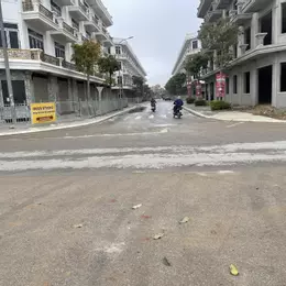 NHÀ 4 TẦNG, GIÁ 3 TỶ 250  (BAO SỔ).. BÀN GIAO NGAY, TP.THANH HÓA. LH: 0966 343 969