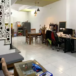 Nhà Đẹp 3 tầng, Xe Hơi Ngủ Trong nhà , DTsd 135m2, ở ngay, Thủ Đức, Giá chỉ 4y hơn