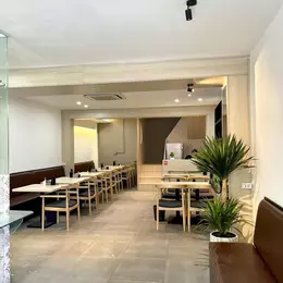 Sang nhượng nhanh quán bún, cơm, phở mặt phố Thái Hà. 40.000.000vnd. Liên hệ: 0913898247