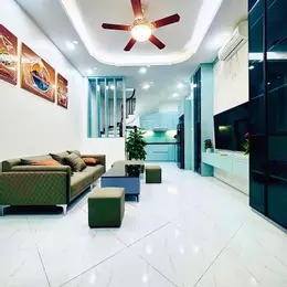 BÁN NHÀ TRUNG TÂM HAI BÀ TRƯNG NHÀ MỚI KÍNH KOONG LÔ GÓC Ô TÔ VÀO NHÀ KINH DOANH ONLINE GIÁ 10 TỶ