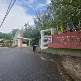SIÊU DÒNG TIỀN - Bán Toà Căn Hộ ngay Đại Học Kinh Tế Đà Nẵng Dòng Tiền 80 triệu/ tháng.